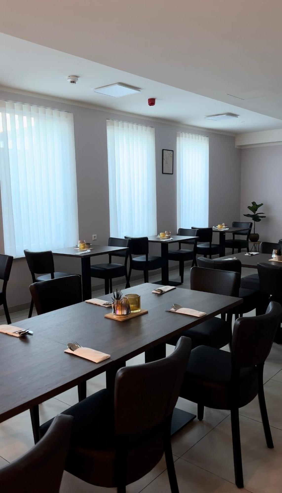 Palast Hotel 3*
